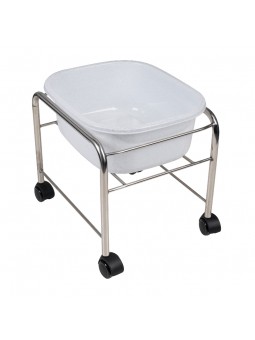 Straight pedicure tray with chrome wheels