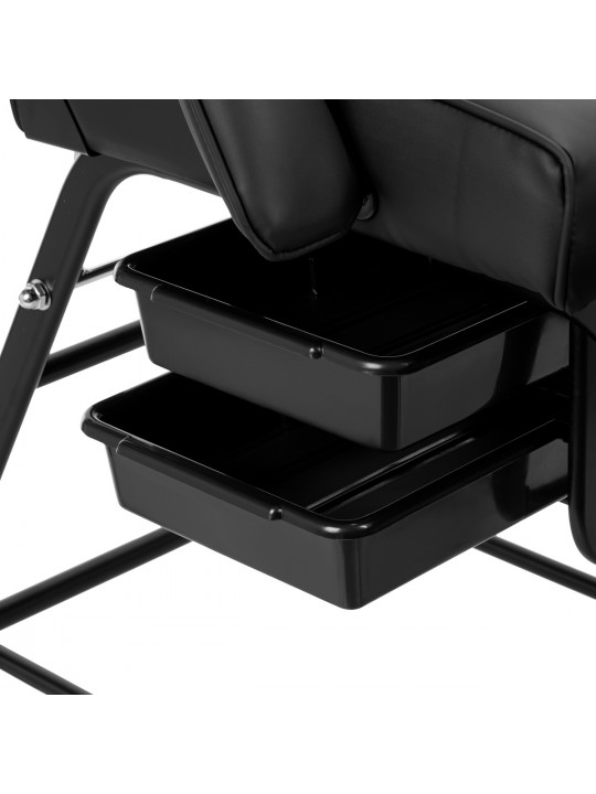 557A cosmetic chair with black trays