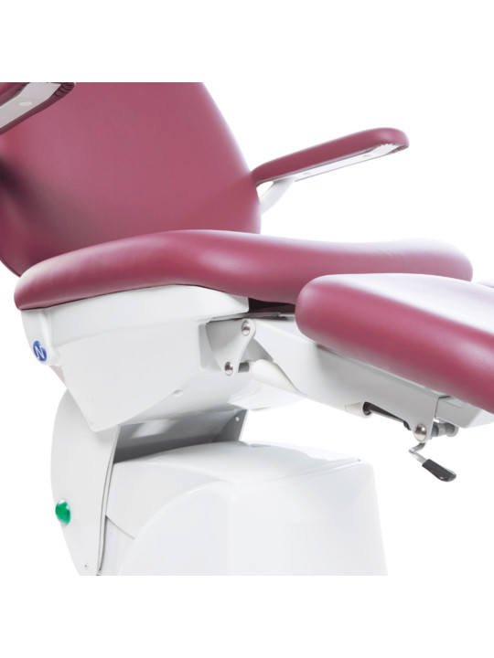 NAMROL Omega 3 podiatry chair - 3 motors with divided footrest